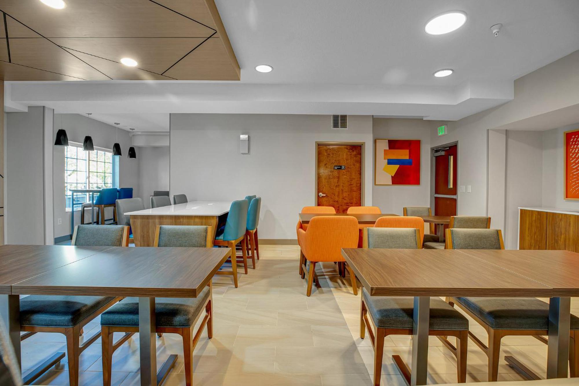 Holiday Inn Express Hotel & Suites Portland - Jantzen Beach By Ihg Buitenkant foto