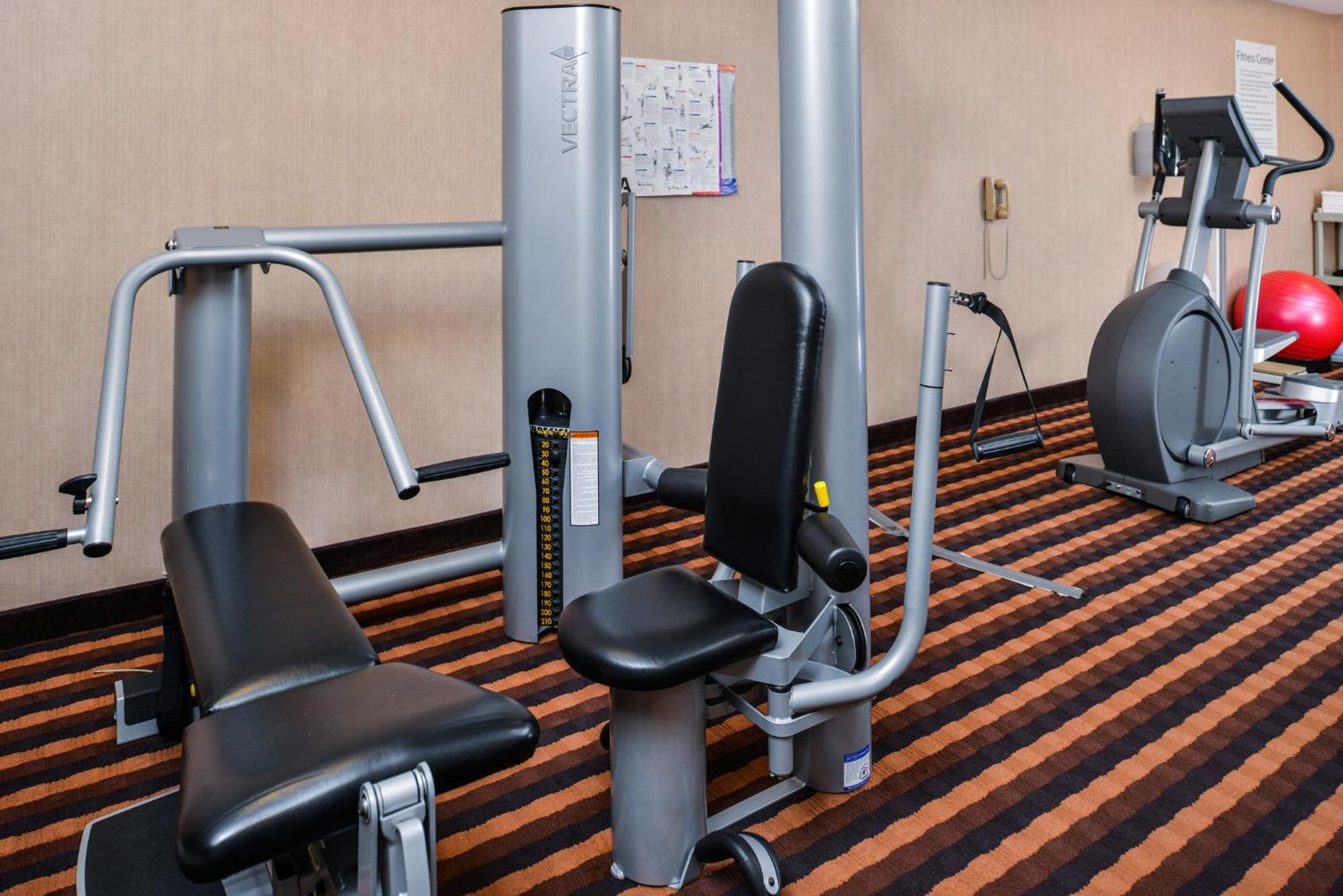 Holiday Inn Express Hotel & Suites Portland - Jantzen Beach By Ihg Buitenkant foto