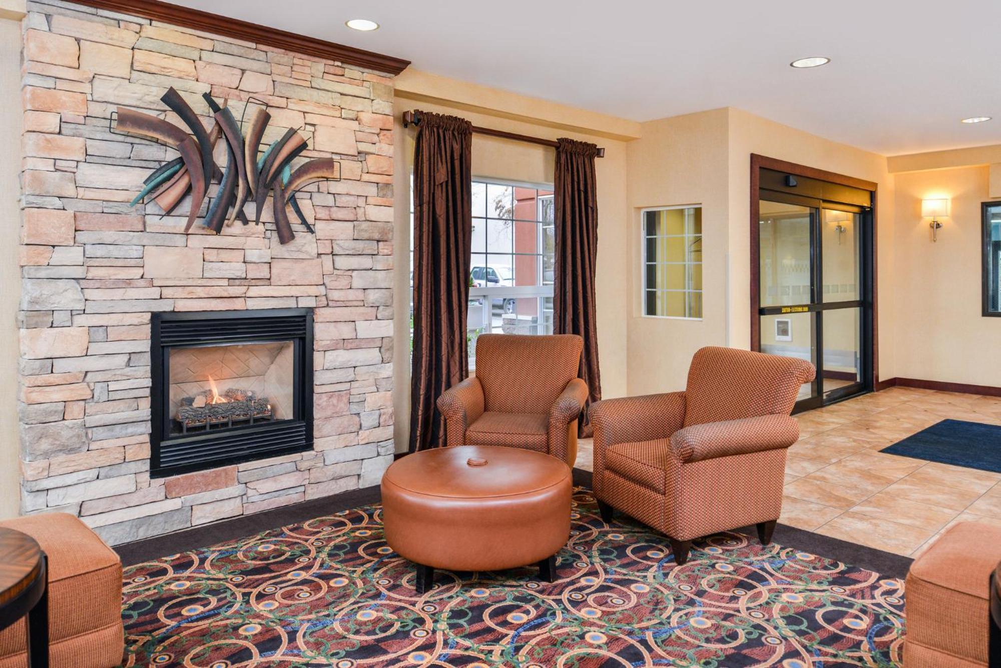 Holiday Inn Express Hotel & Suites Portland - Jantzen Beach By Ihg Buitenkant foto