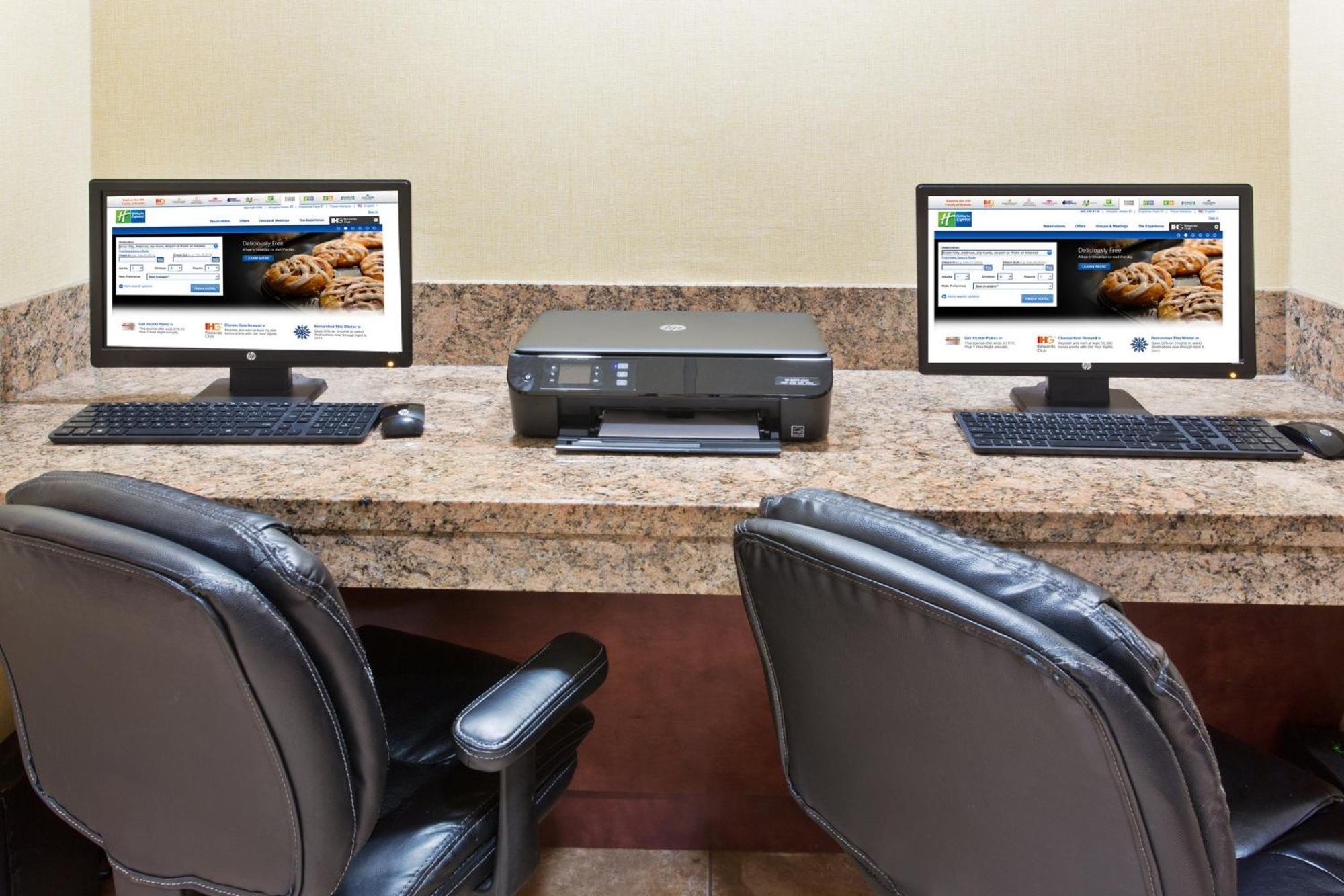 Holiday Inn Express Hotel & Suites Portland - Jantzen Beach By Ihg Buitenkant foto