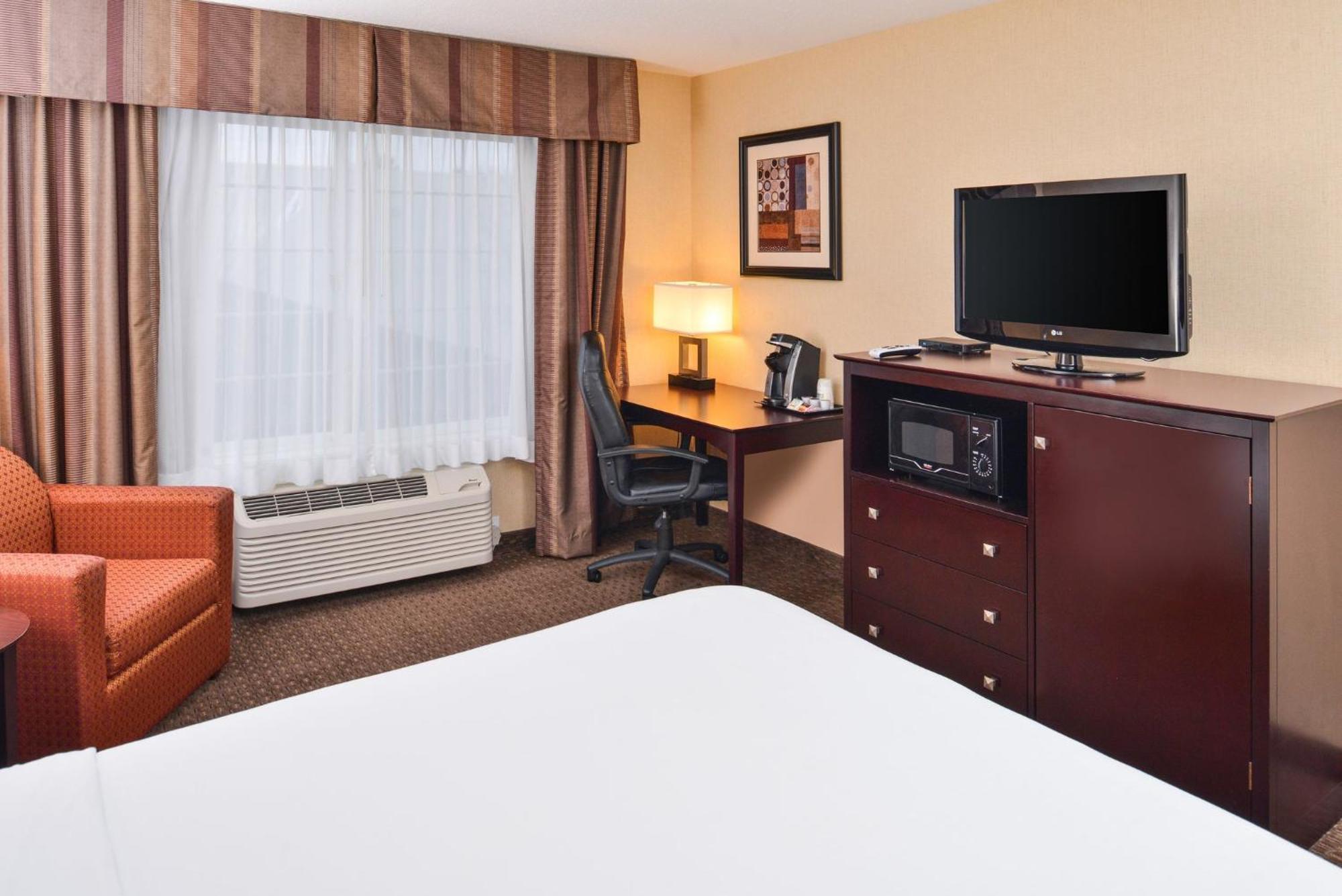 Holiday Inn Express Hotel & Suites Portland - Jantzen Beach By Ihg Buitenkant foto